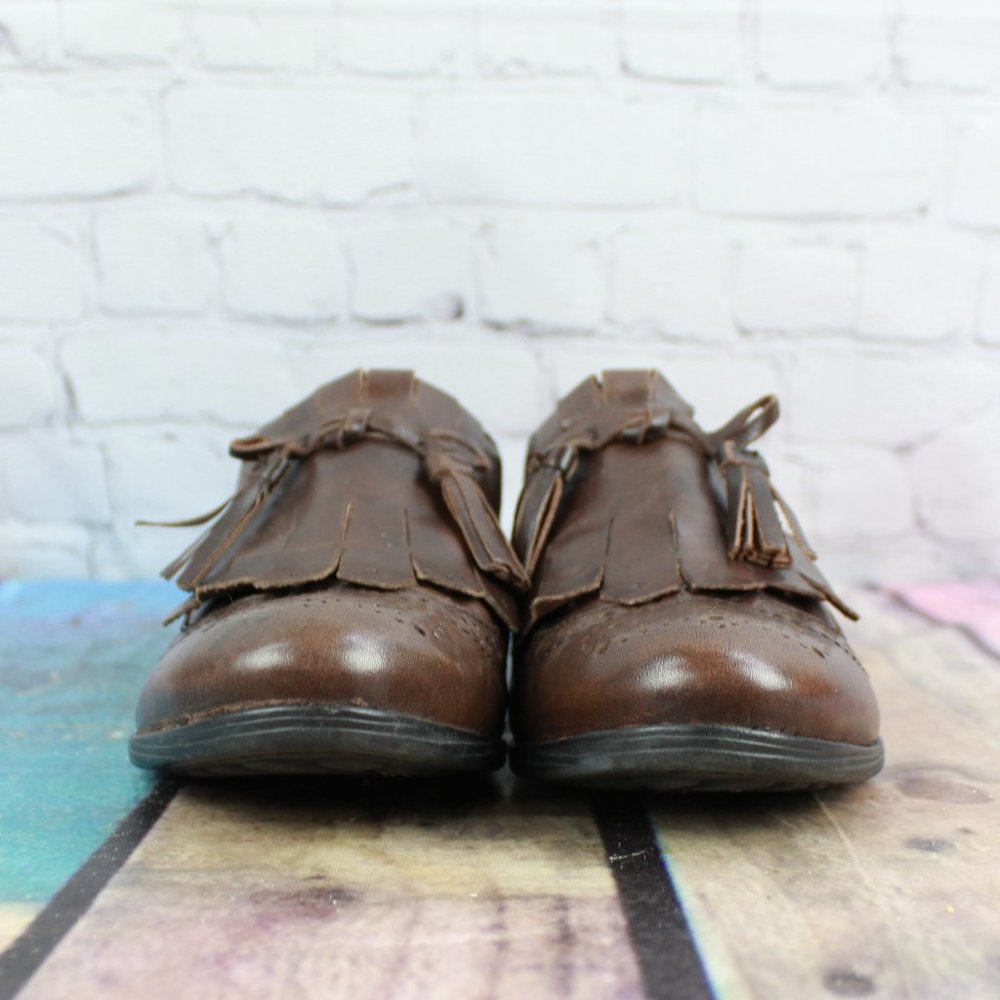 BORN Wingtip Tassel Kiltie Loafers Size 7 / 38 - Picture 4 of 9